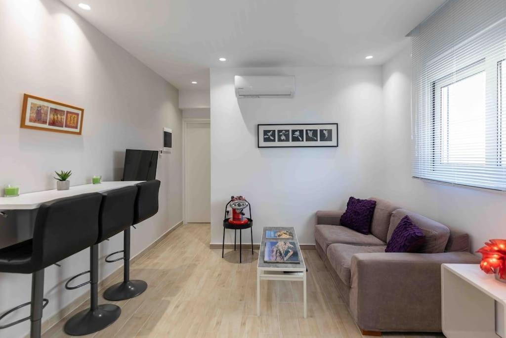 Luxury Cozy Appartment In The City Center Rhodes City Exterior photo