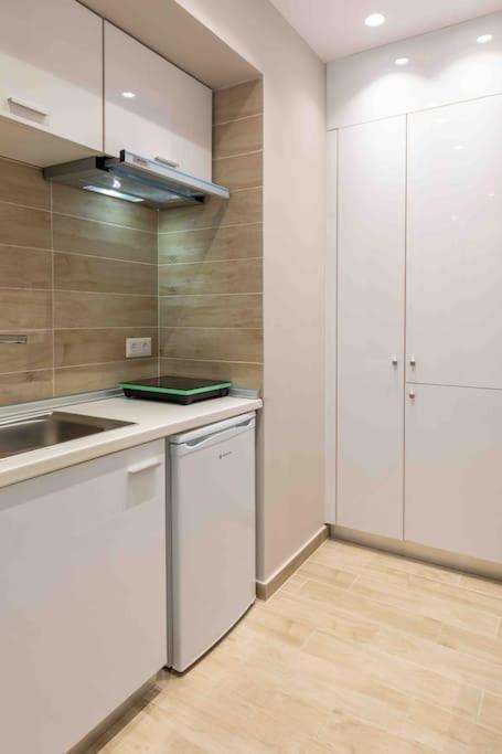 Luxury Cozy Appartment In The City Center Rhodes City Exterior photo